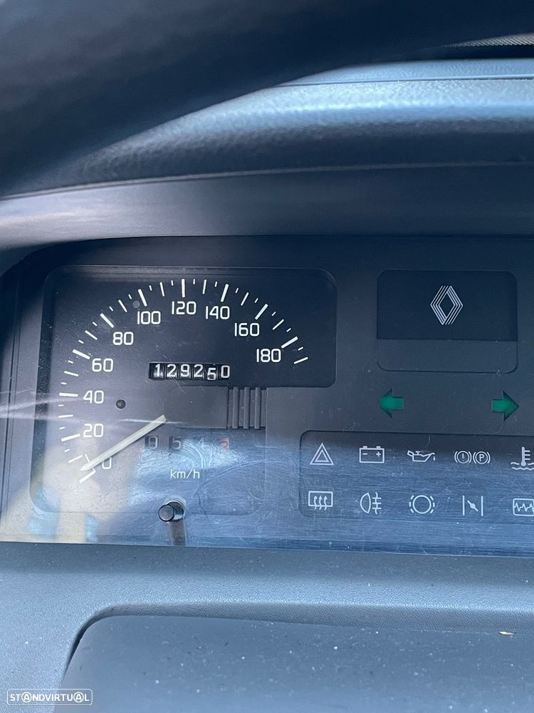 Renault Clio 1.2 RN - 9