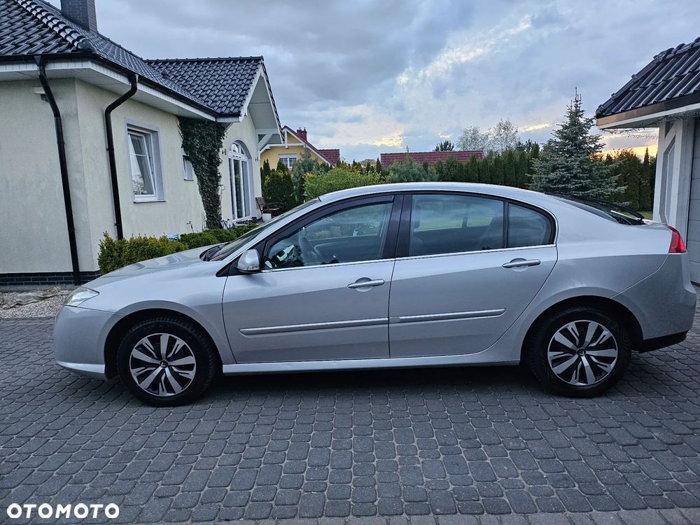 Renault Laguna 1.6 Authentique - 4