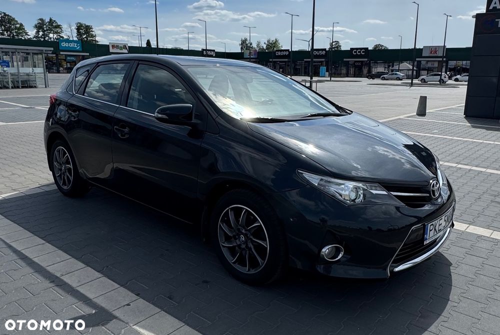 Toyota Auris 1.6 Premium + - 9