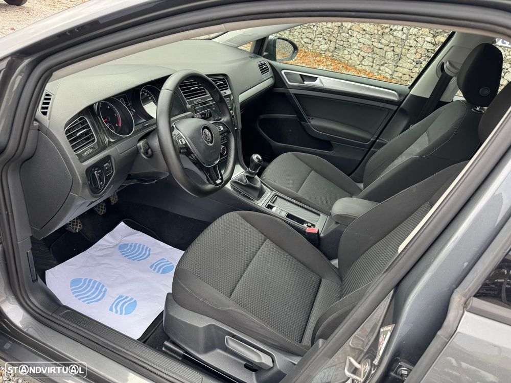 VW Golf 1.6 TDI Confortline - 8