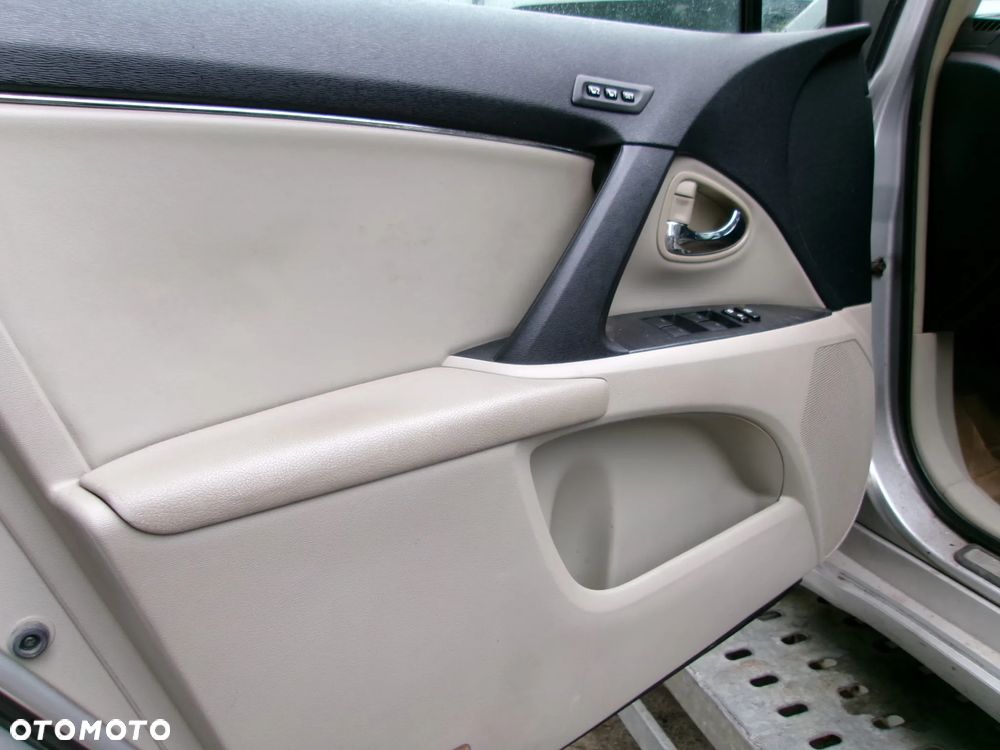 FOTELE  KOMPL. TOYOTA AVENSIS T27 09-18  SKÓRA SKÓRZANE - 3
