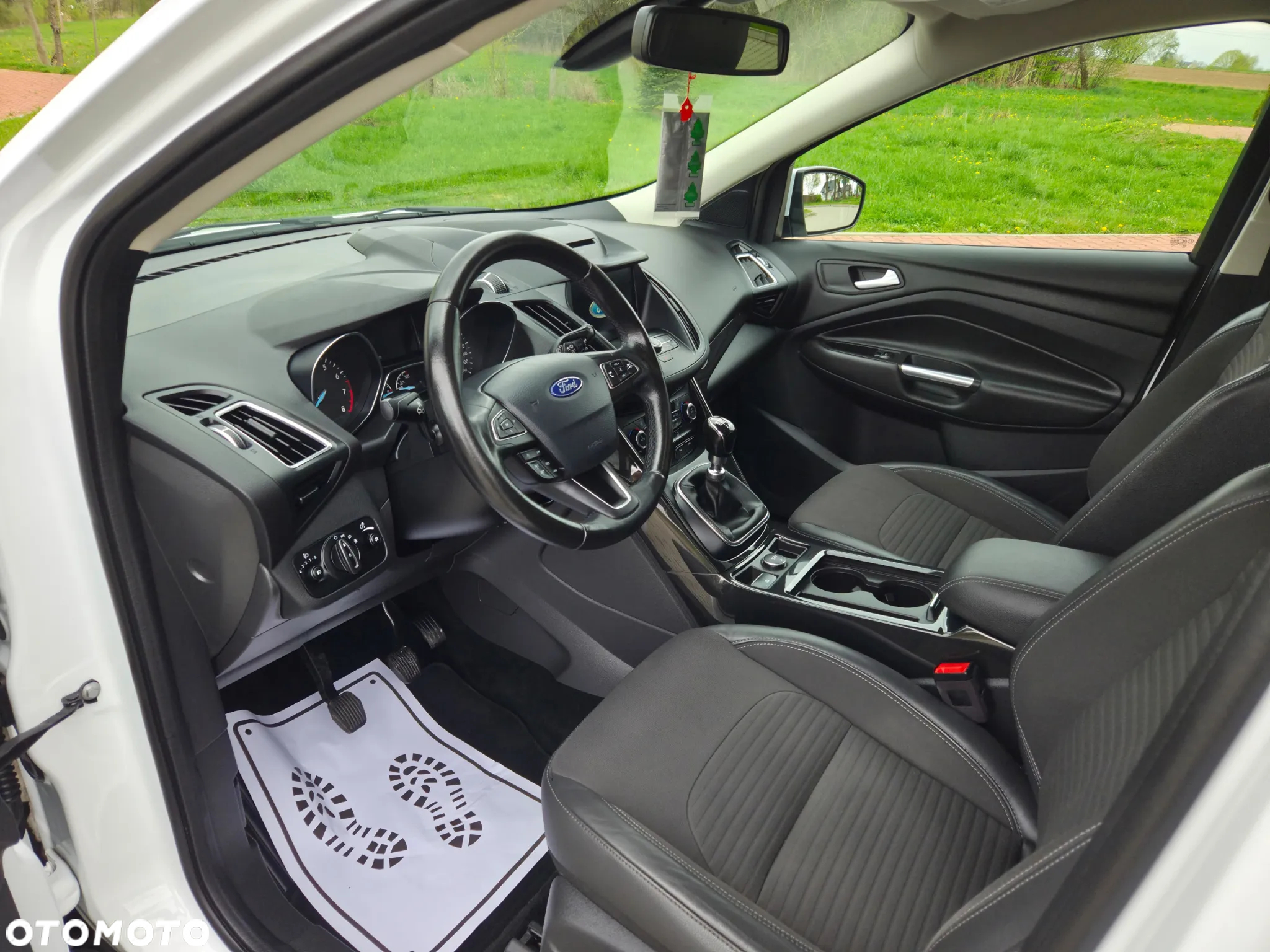 Ford Kuga 1.5 EcoBoost FWD Titanium - 12