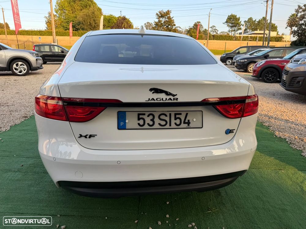 Jaguar Xf 2017 photo 5