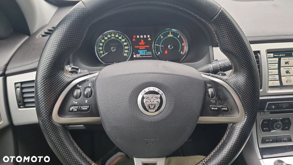 Jaguar XF - 15