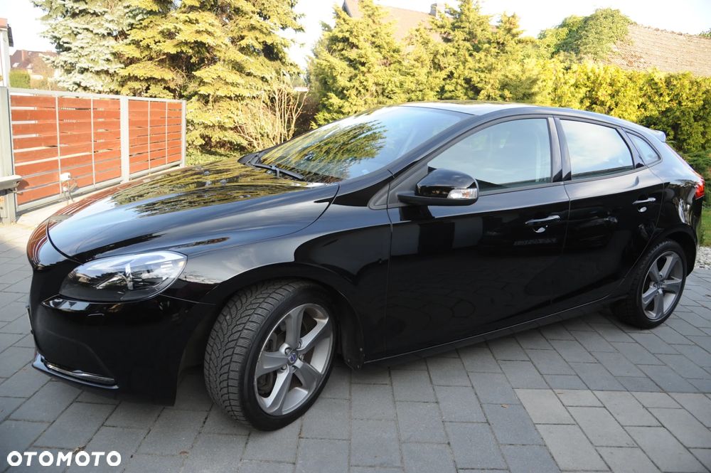 Volvo V40 D3 Momentum - 8