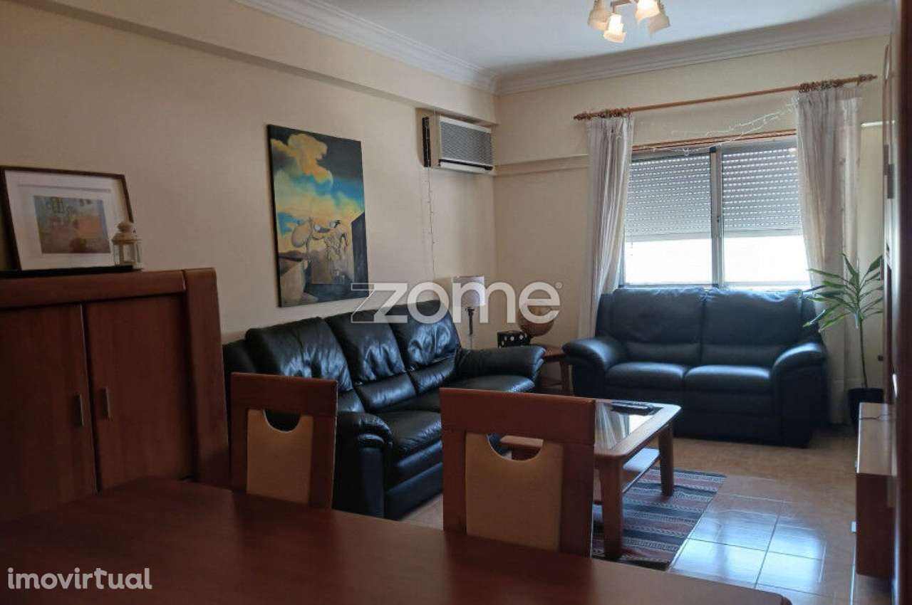 T2 mobilado em Benfica com parqueamento e arrecadação - Grande imagem: 2/45