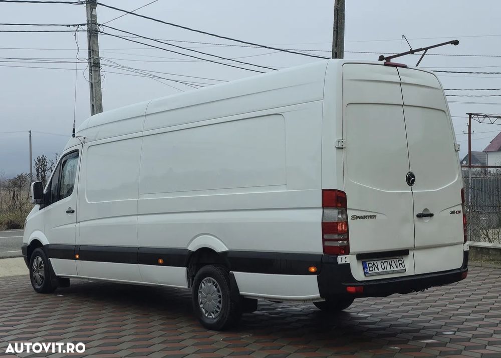 Mercedes-Benz Sprinter - 4