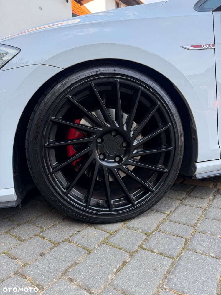 Volkswagen Golf GTI (BlueMotion Technology) DSG - 33