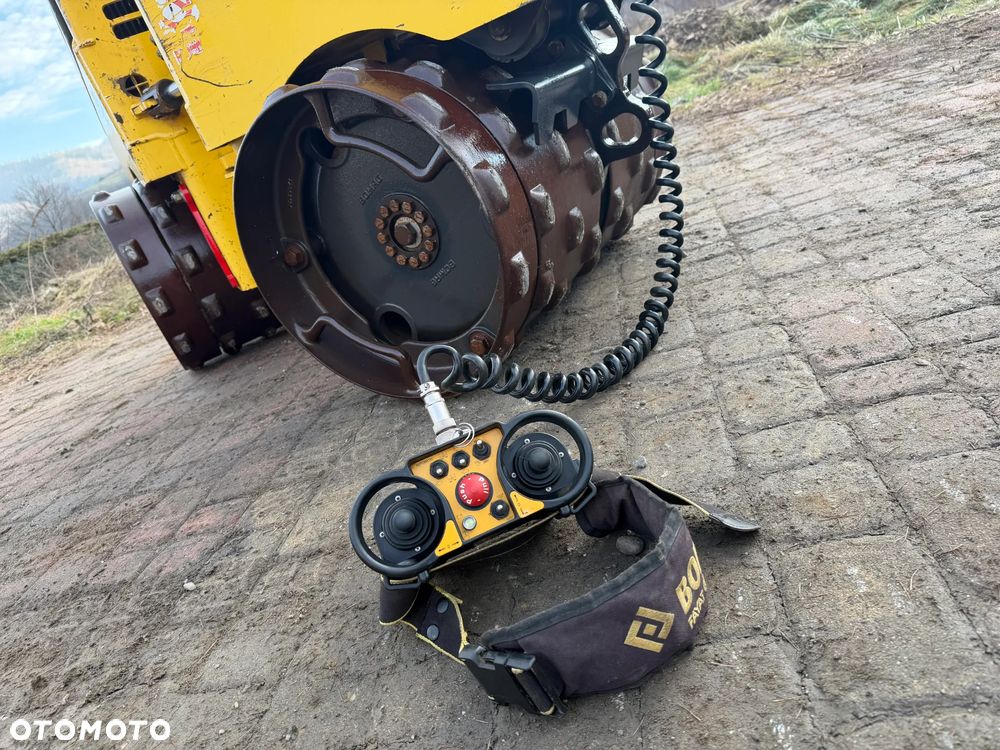 Bomag BMP 8500 Walec Łamany Okołkowany 1,6 tony Sterowany z Pilota radiowo zdalnie lub na Kabel! Silnik Kubota 3cyl. Jak Nowy Sprowadzony z Norwegii 2016r Do wykopów. Grubość kołków jak w Nowym walcu z salonu! Stan PERFEKT w Pełnym Oryginale! - 5