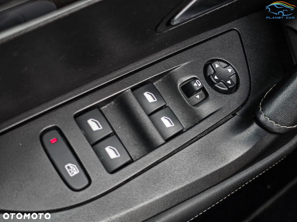 Peugeot 2008 BlueHDi 130 EAT8 GT - 29