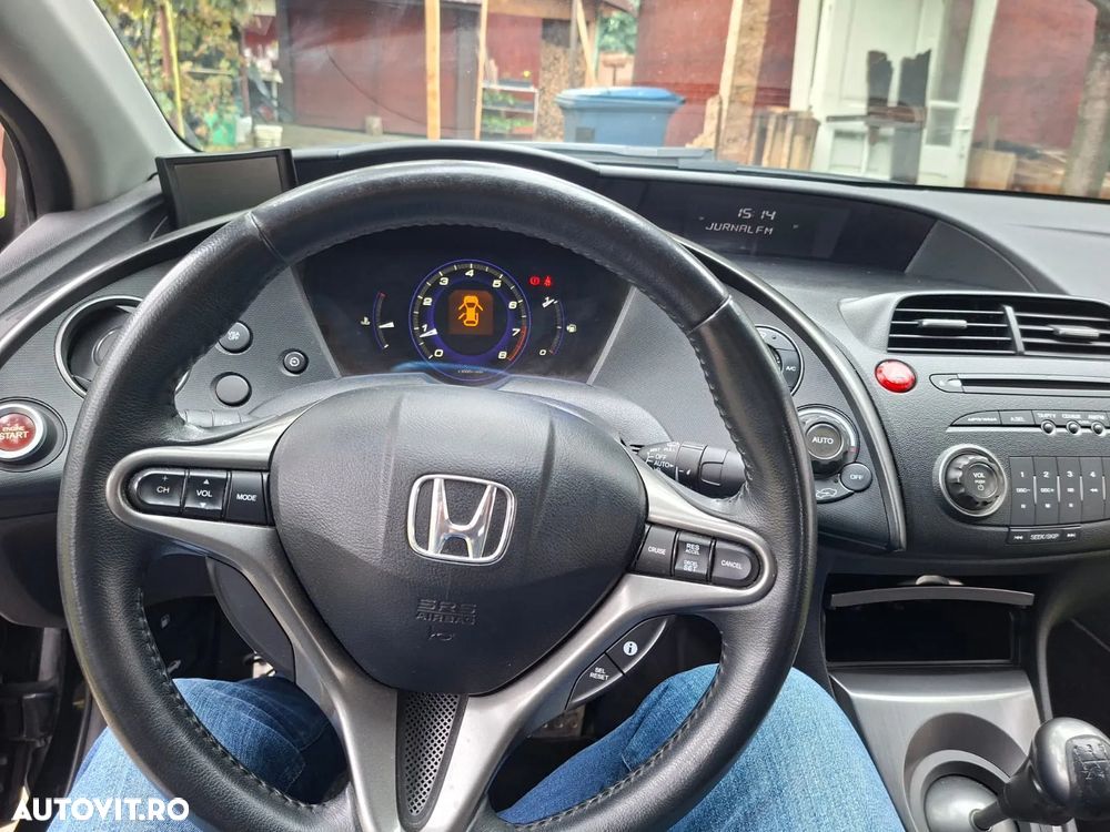 Honda Civic 1.8i-VTEC Sport - 12
