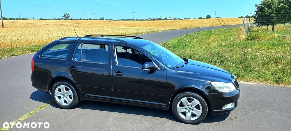 Skoda Octavia 1.6 Combi Ambiente - 2