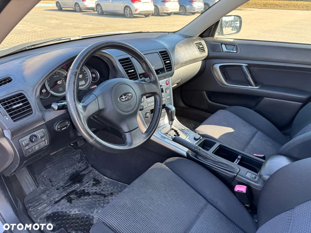 Subaru Outback - 24