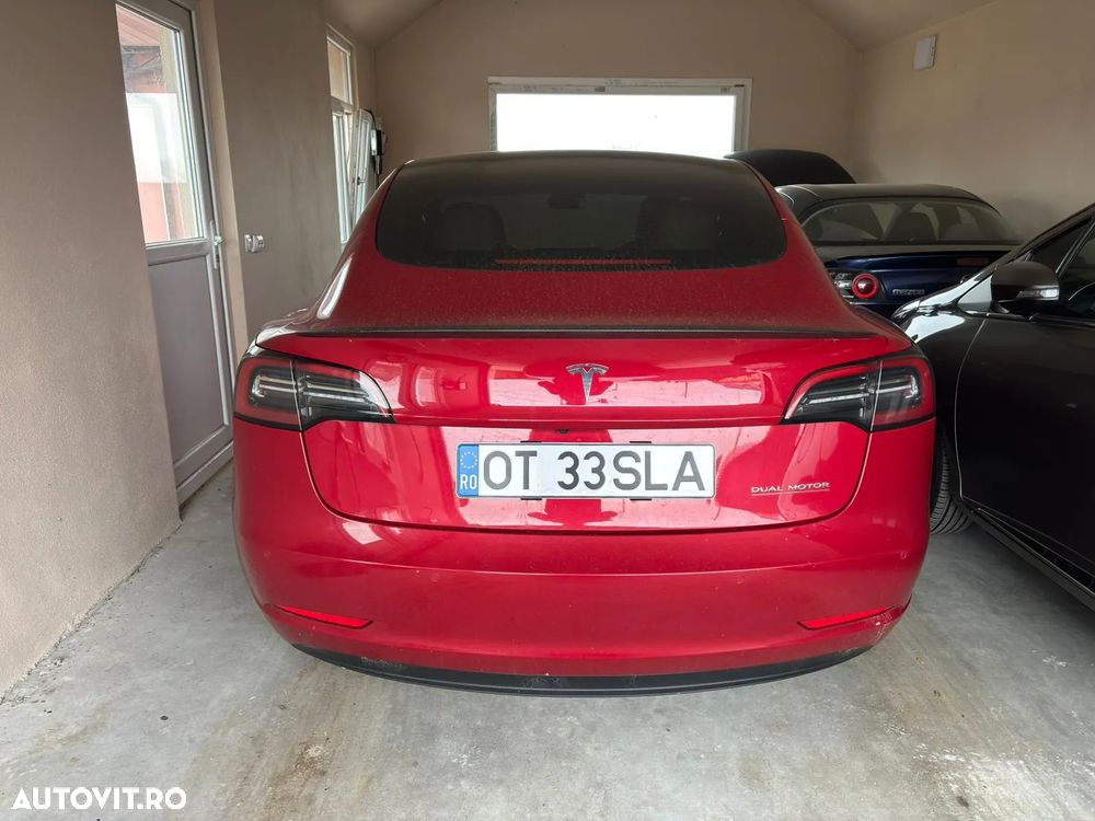Tesla Model 3 - 10