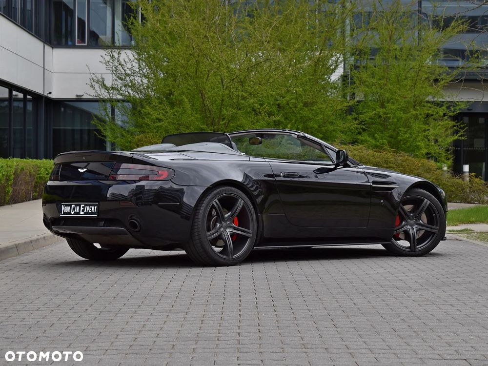 Aston Martin V8 Vantage - 4