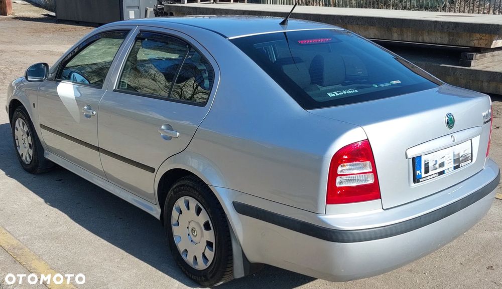 Skoda Octavia 1.6 Tour - 3