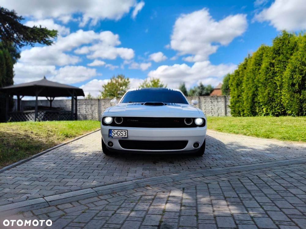 Dodge Challenger - 9