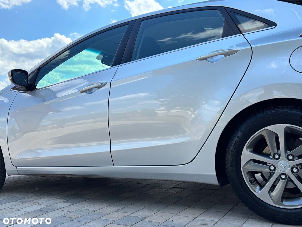 Hyundai i30 1.6 CRDi Premium - 9