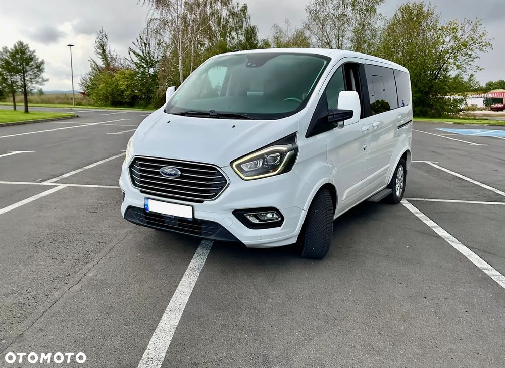Ford Tourneo Custom 2018 photo 2