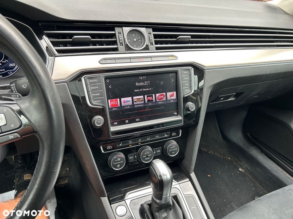 Volkswagen Passat 2.0 TDI (BlueMotion Technology) DSG Comfortline - 13