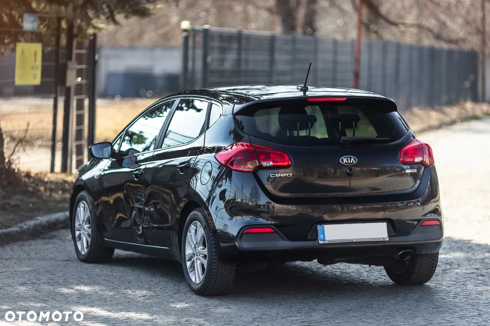 Kia Ceed 1.6 CRDi 128 97g Edition 7 - 13