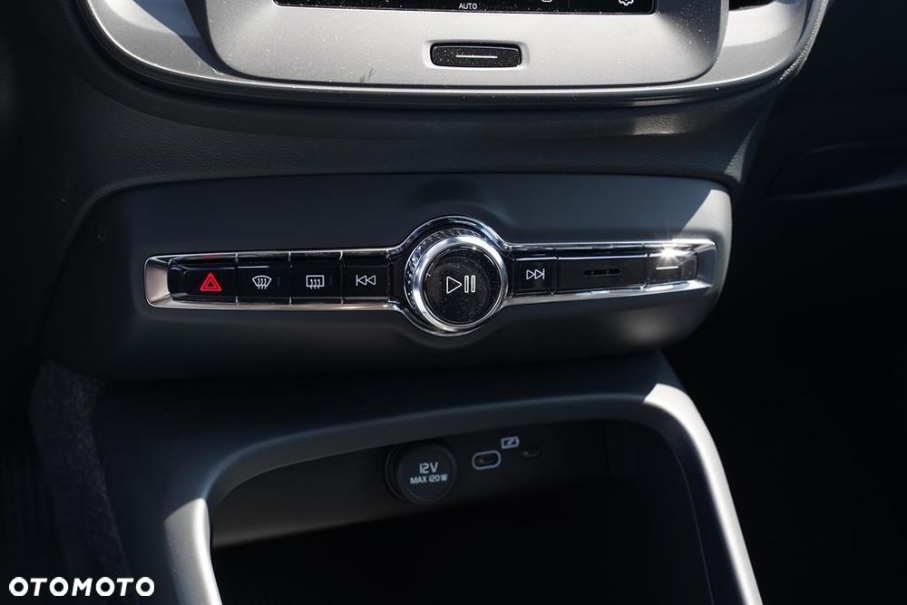 Volvo XC 40 B3 Essential - 18
