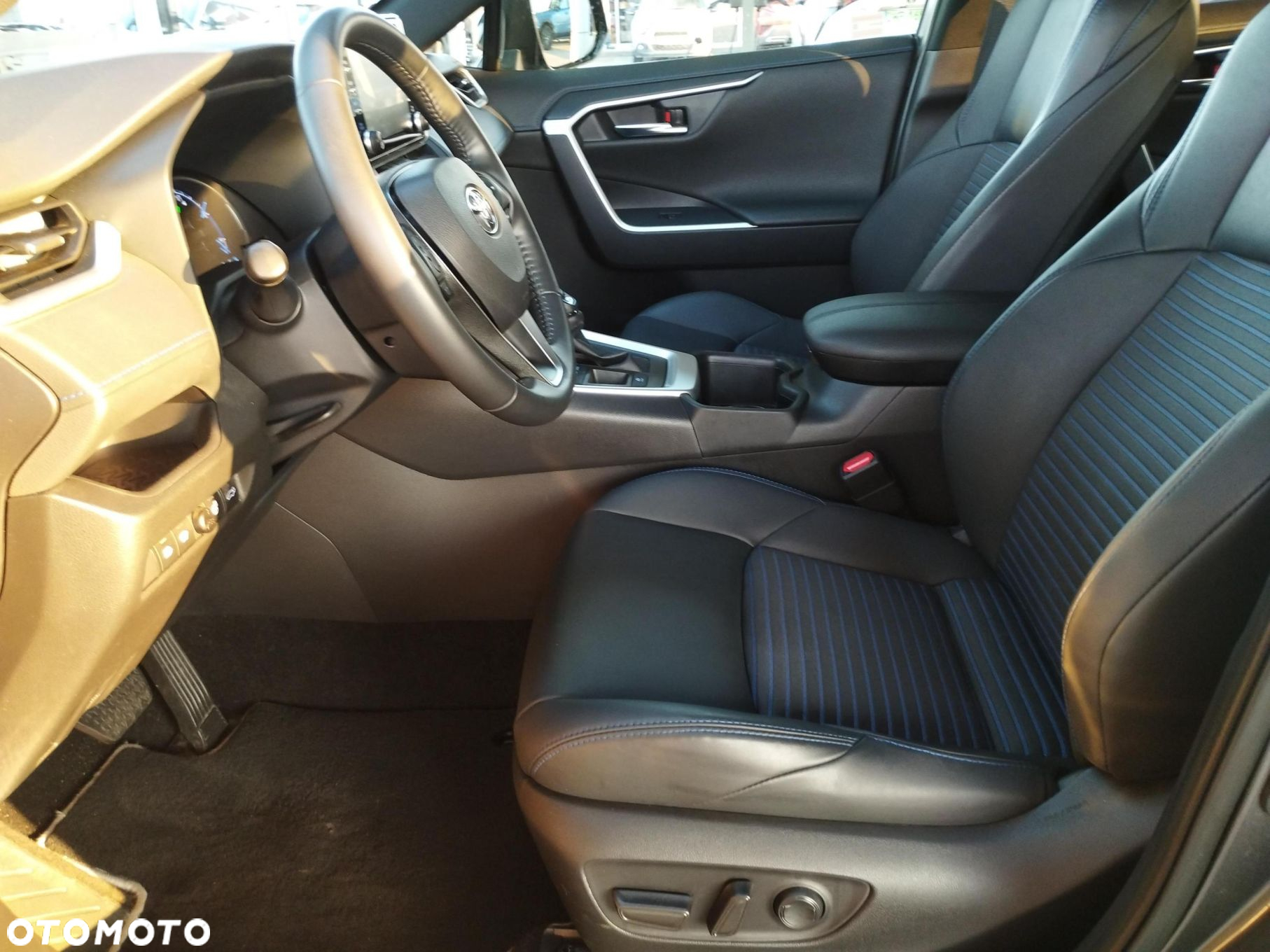 Toyota RAV4 - 15