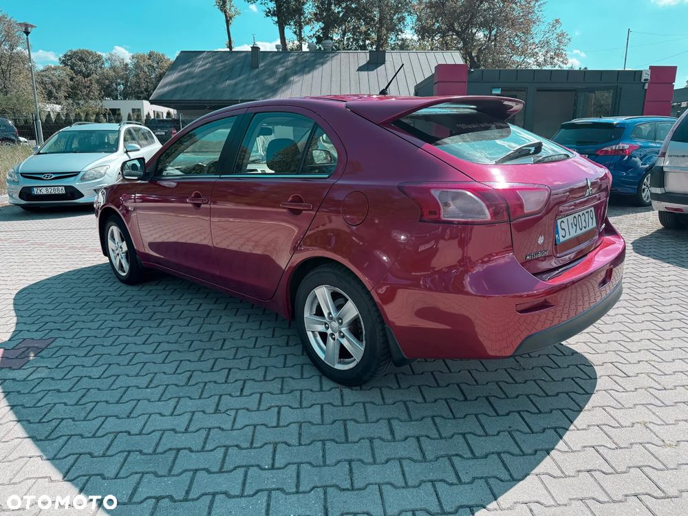 Mitsubishi Lancer 1.5 - 12