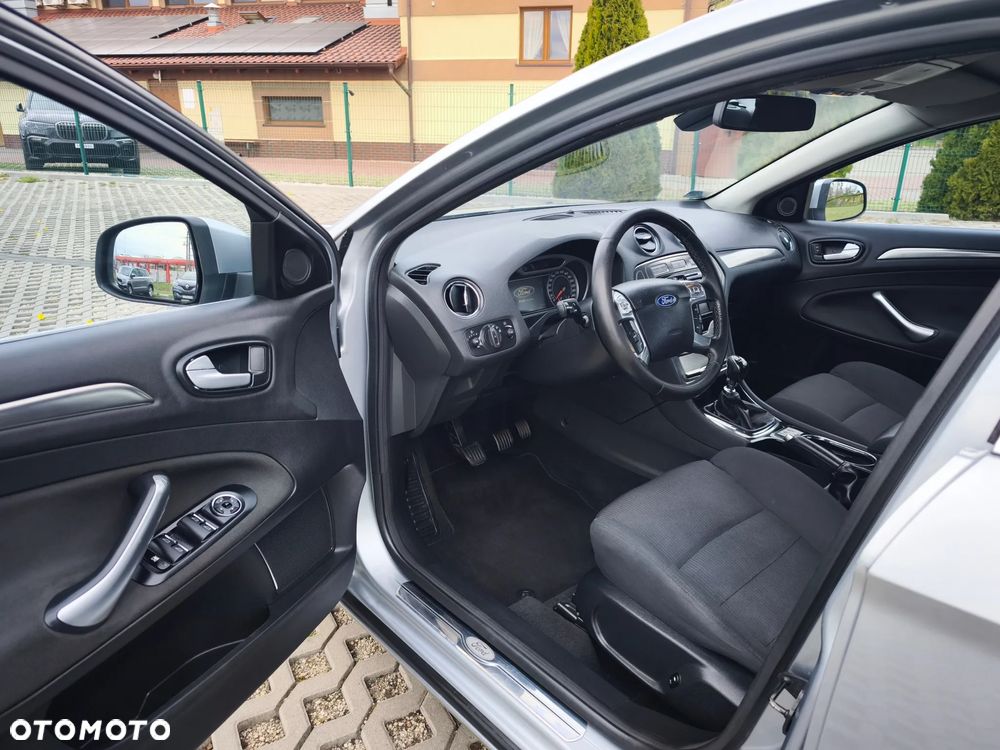 Ford Mondeo 2.0 TDCi Titanium - 15