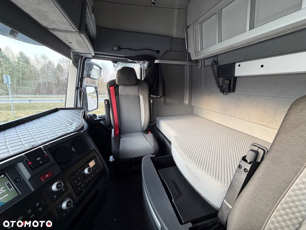 Renault T 480 renault z Niemiec HIGH FULL IPCJA CAŁY NA PODUSZKACH RETARDER 2023 - 25