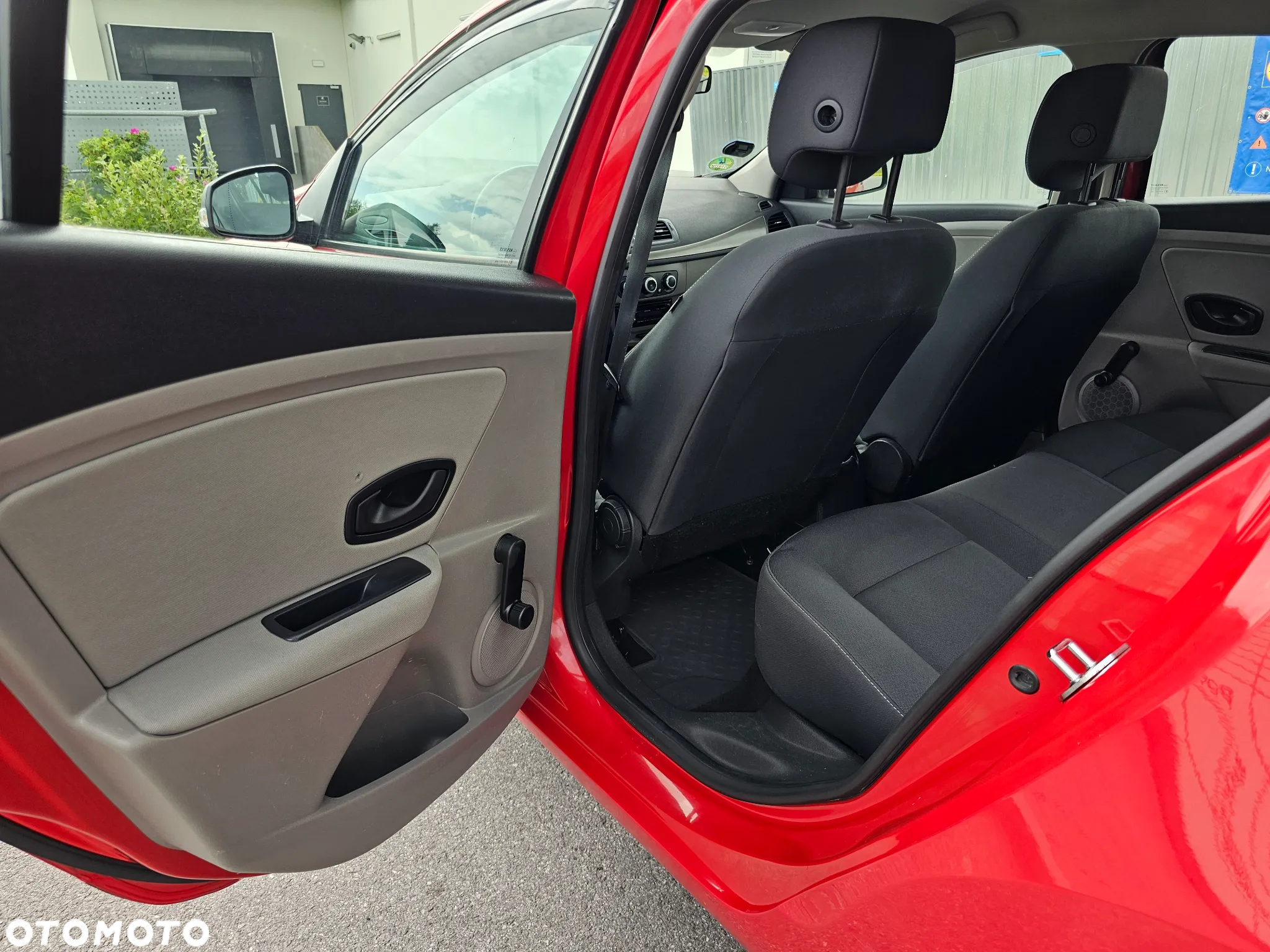 Renault Megane 1.6 16V Color Edition - 9