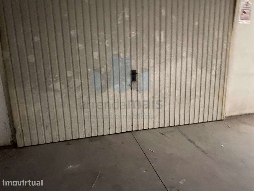 Garagem para arrendar na Estrada de Coselhas - Grande imagem: 3/3