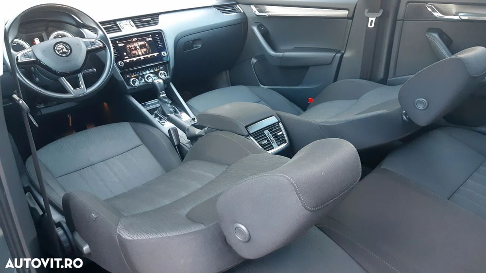 Skoda Octavia 2.0 TDI (Green tec) DSG Style - 4