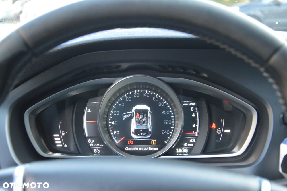 Volvo V40 T3 - 32