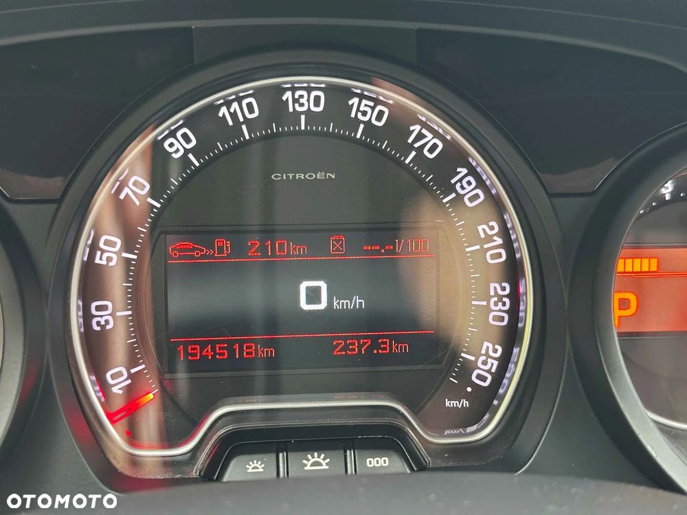 Citroën C5 2.0i 16V Exclusive Equilibre Navi - 23