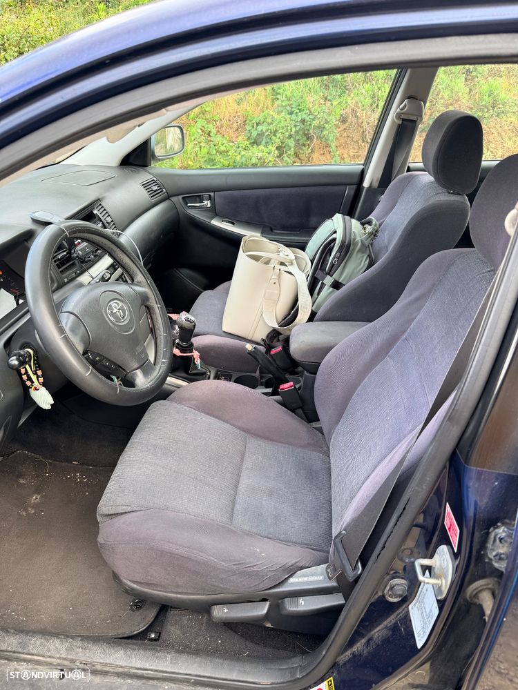 Toyota Corolla 2.0 D-4D Sol - 4