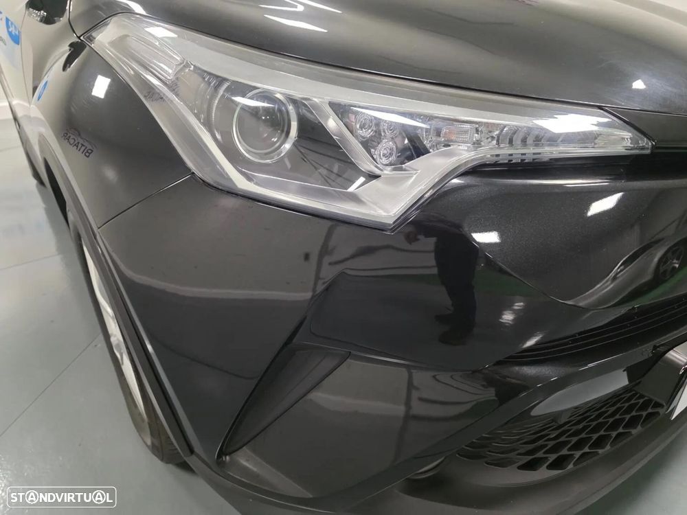 Toyota C-HR — photo 5