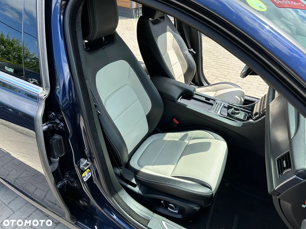 Jaguar XF - 22