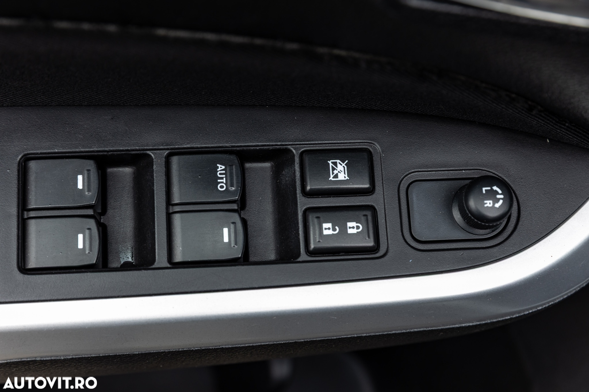 Suzuki Vitara 1.6 DDIS (4x4) Allgrip Comfort+ - 25