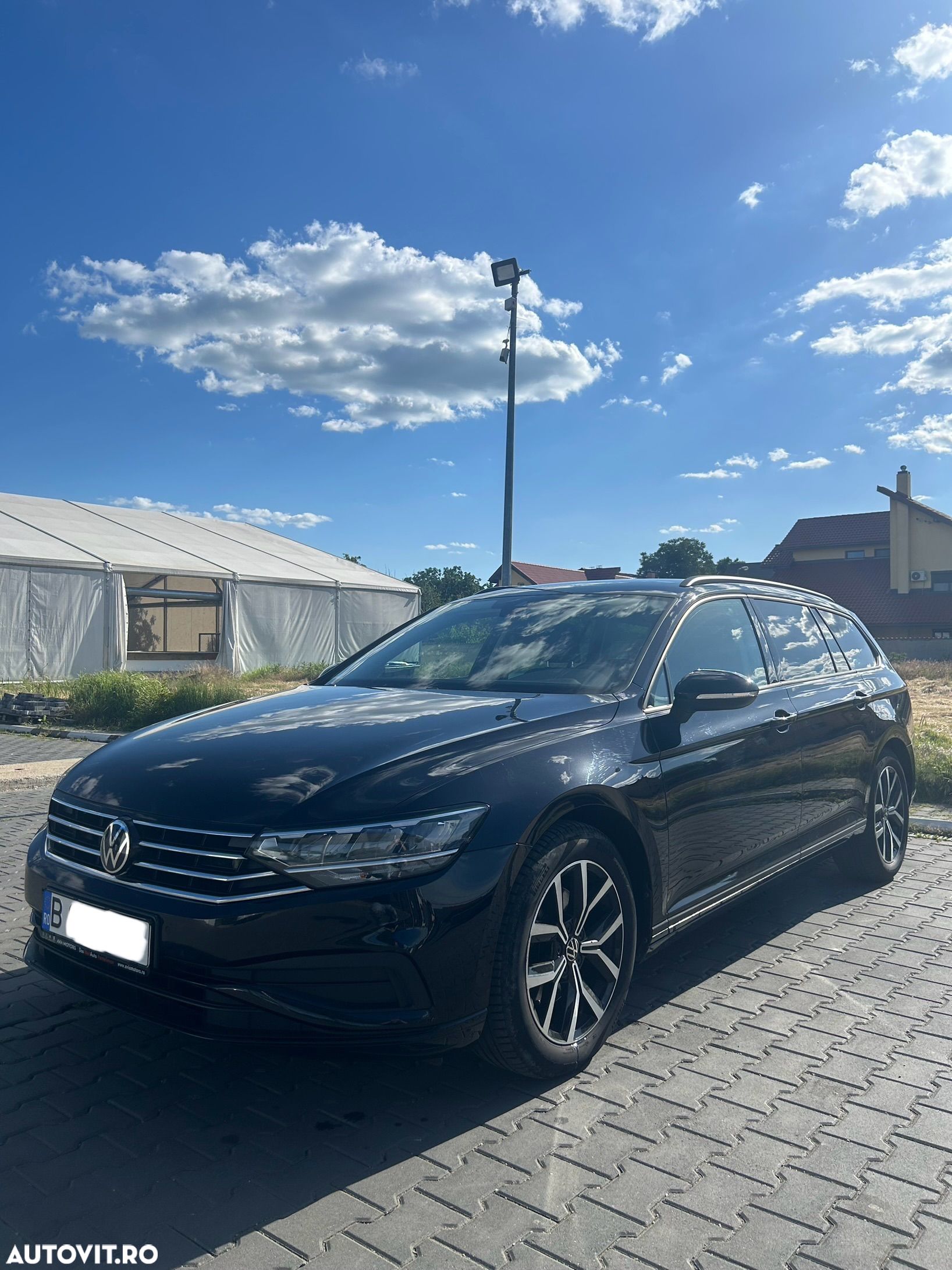 Volkswagen Passat Variant 2.0 TDI DSG Trendline - 1