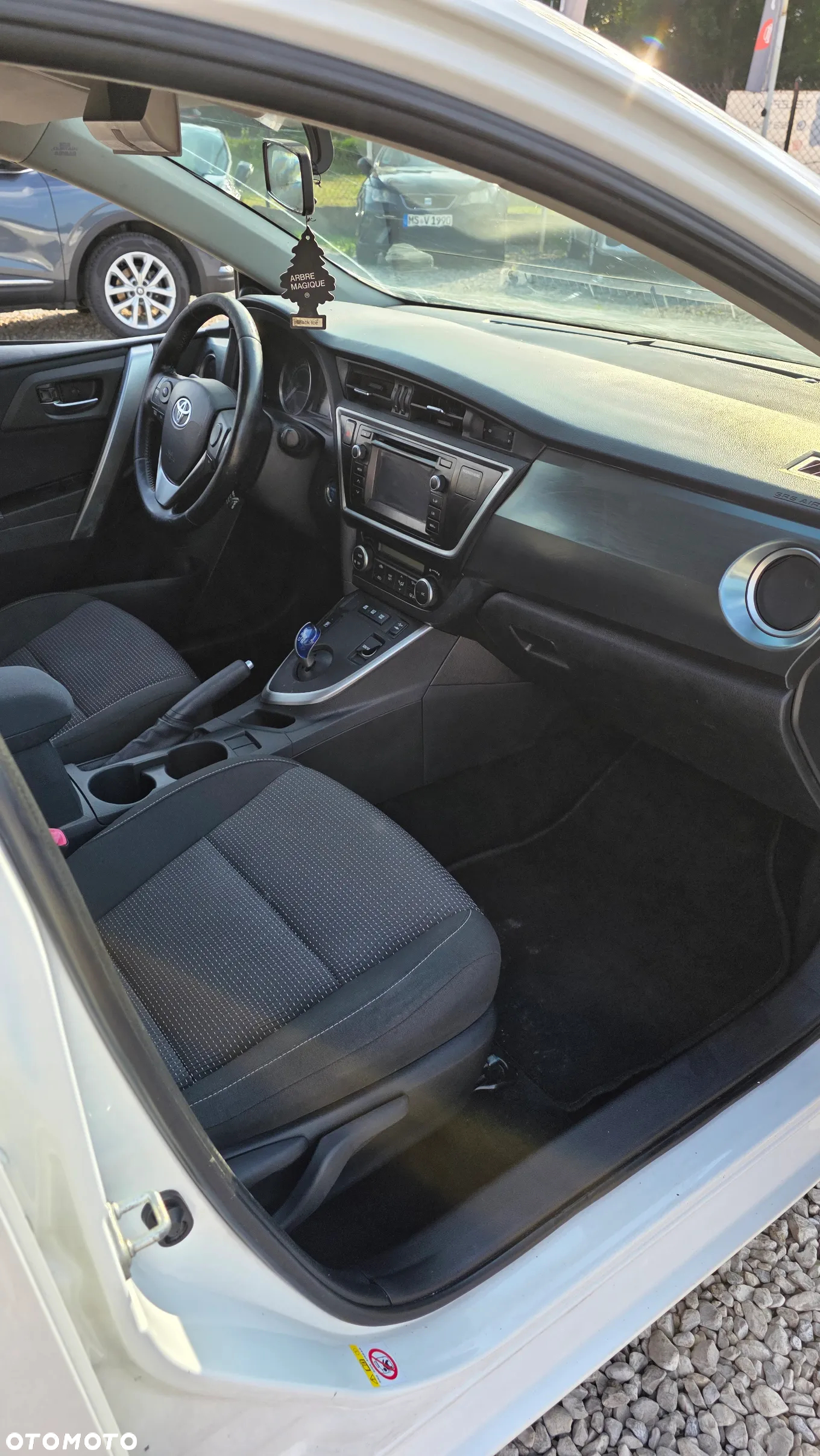 Toyota Auris 1.8 VVT-i Hybrid Automatik Comfort - 14