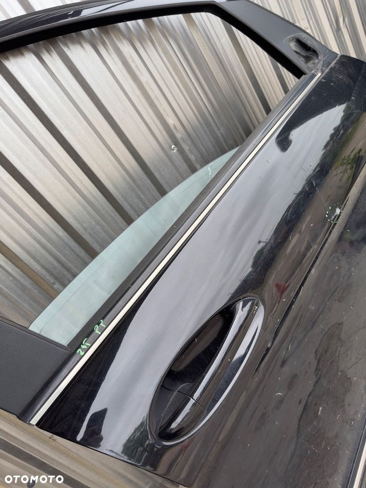 MERCEDES b 245 drzwi prawe przód c 191  czarne szyba zamek klamka chrom - 3