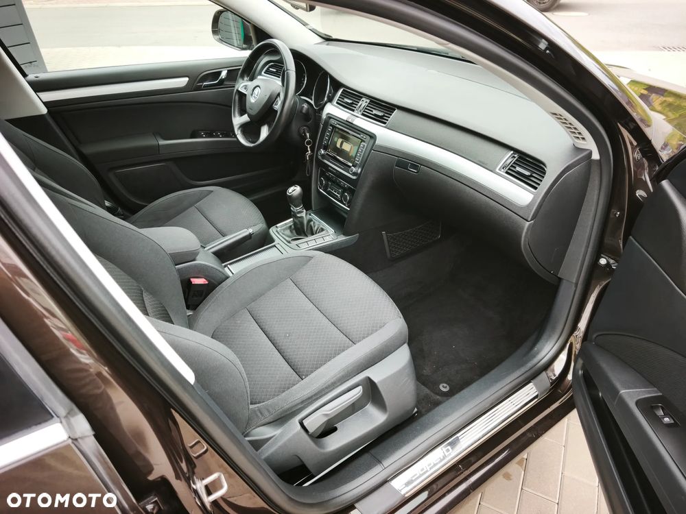 Skoda Superb 1.6 TDI GreenLine - 19