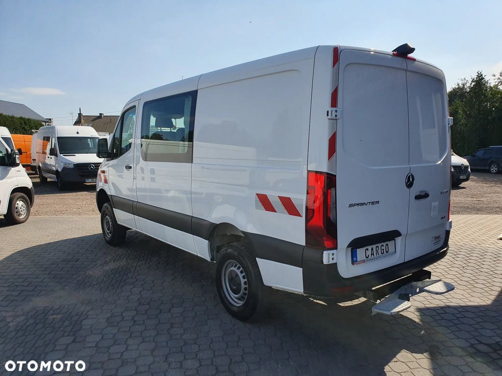 Mercedes-Benz Sprinter - 4
