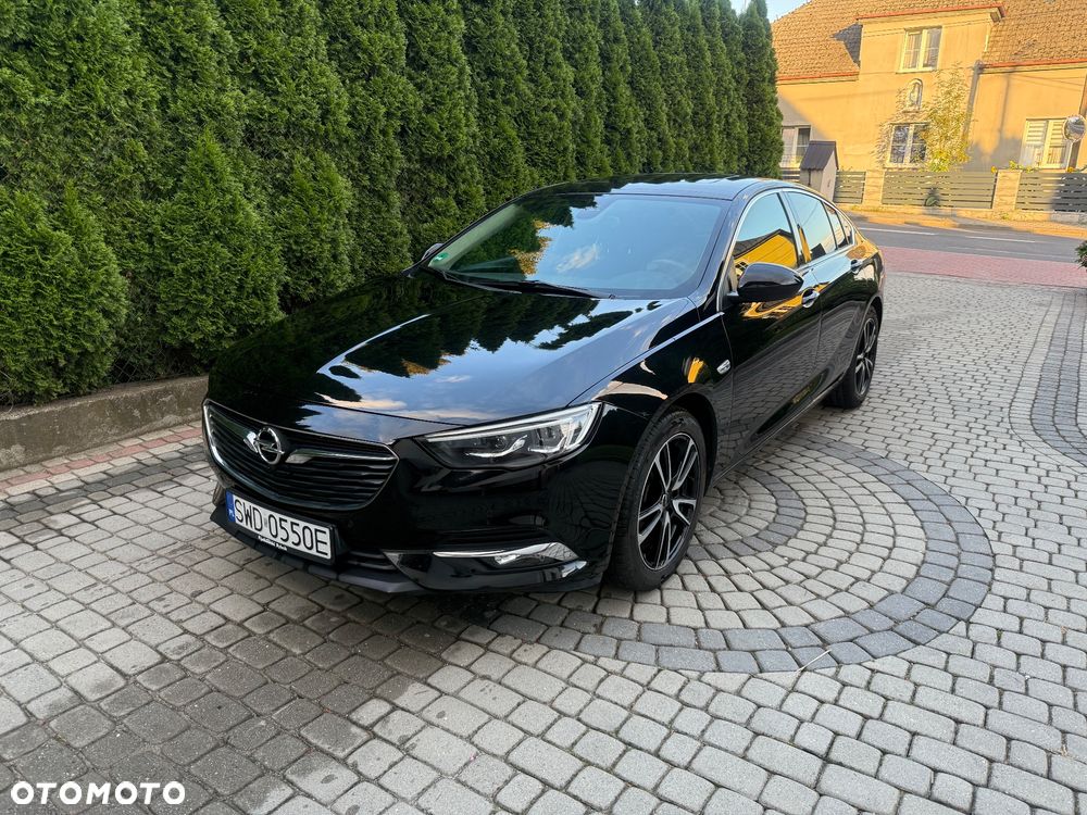 Opel Insignia - 1
