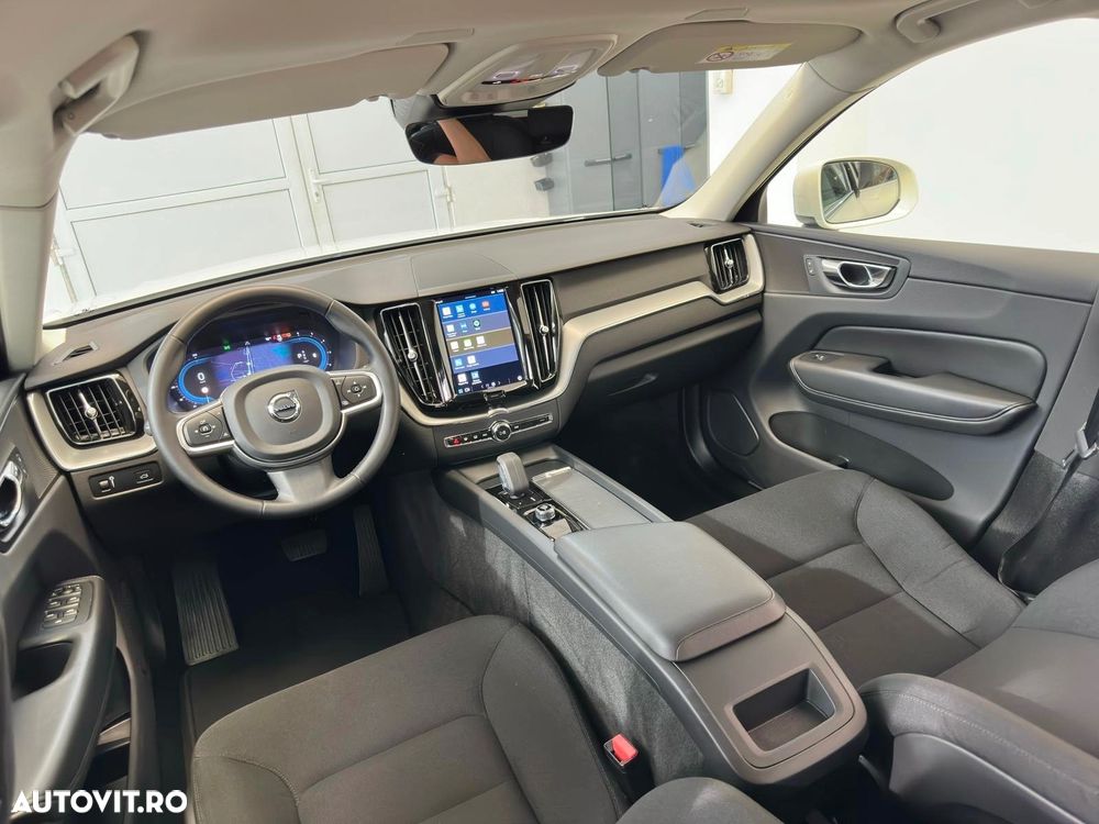 Volvo XC 60 B4 MHEV Momentum Pro - 5