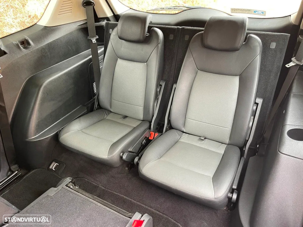 Ford S-Max 1.8 TDCi Titanium 7L - 43