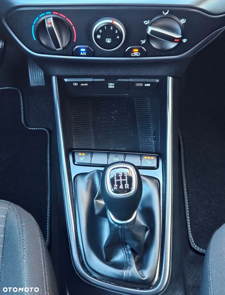 Hyundai i20 1.2 Modern - 29