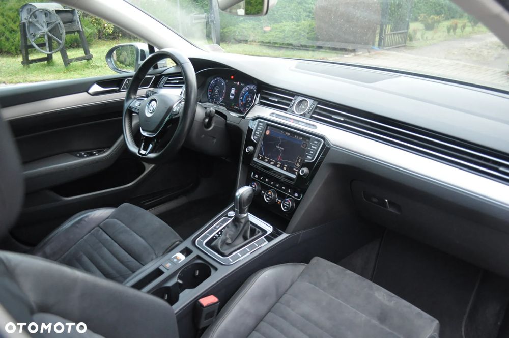 Volkswagen Passat 2.0 TDI BMT Highline DSG - 12