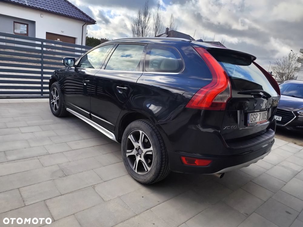 Volvo XC 60 D5 AWD Summum - 16